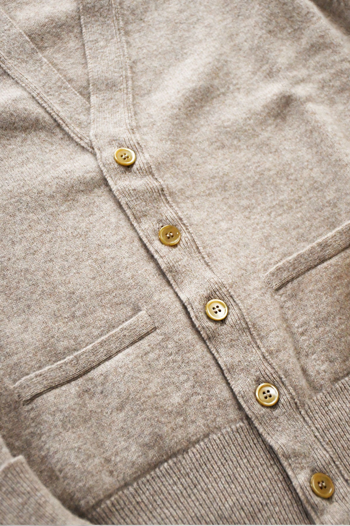 Cardigan Beige mélangé Laine d'agneau – Ardent