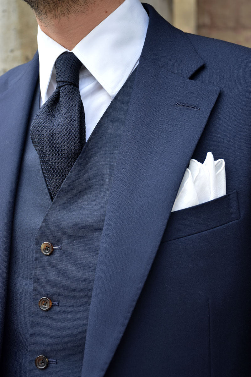 Costume trois pièces bleu marine – tenue de cérémonie – Ardentes Clipei Paris