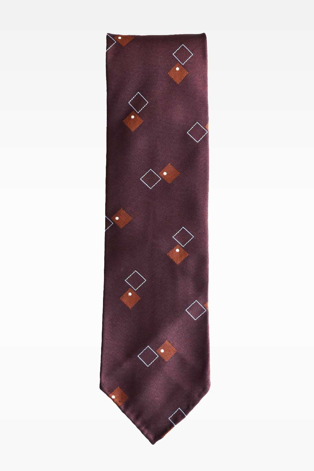 Bordeaux silk jacquard tie with geometric pattern by Ardentes Clipei, featuring intricate woven design and classic style.