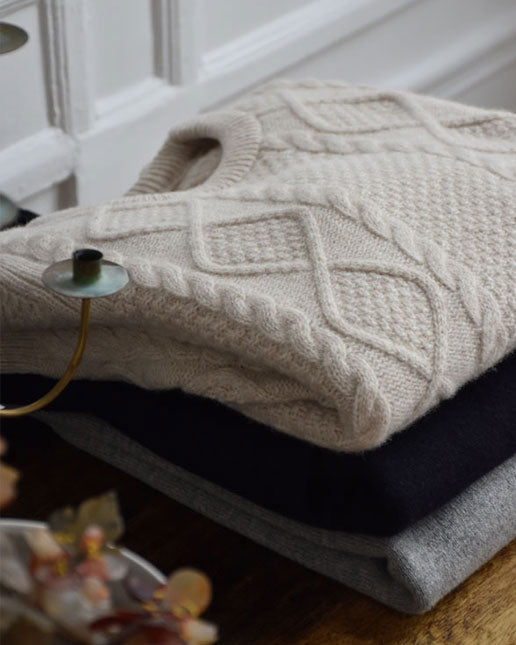 Beige Ardentes Clipei Torsadé Lambswool Knit Pull in XS, showcasing soft, textured knit fabric with a cozy, stylish design.