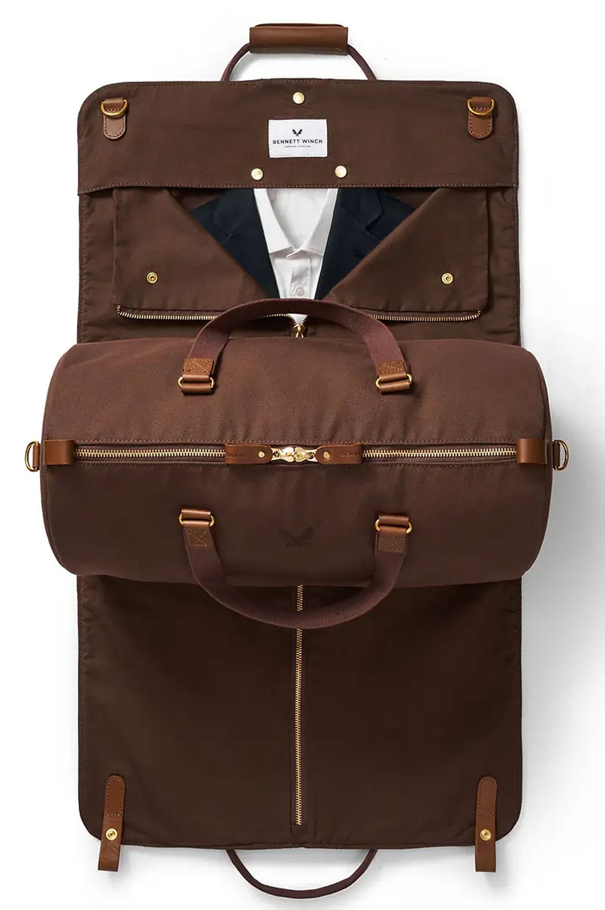 Brown Bennett Winch suit carrier holdall for men's wardrobe, made of high-quality maroquinerie leather.