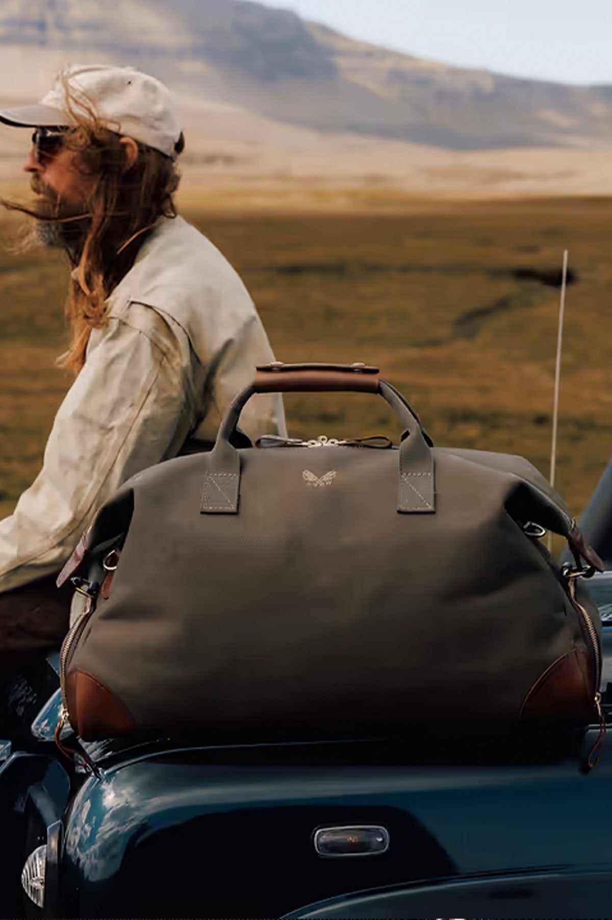 Olive green Bennett Winch Sac Weekender from Ardentes Clipei, stylish leather maroquinerie bag with durable design.
