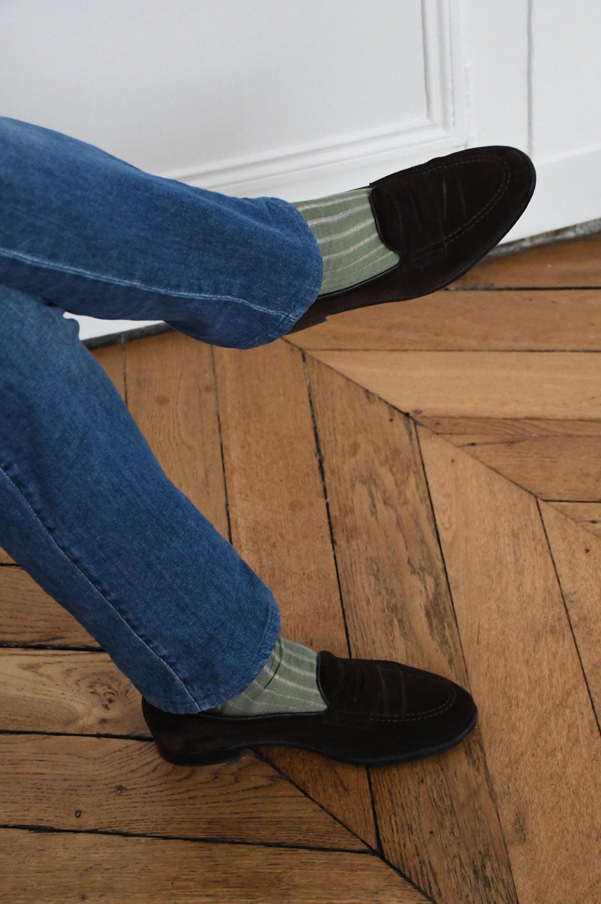 Kaki and beige striped mi-bas socks by Ardentes Clipei, close-up of soft, fine-rayed nylon stocking for women.