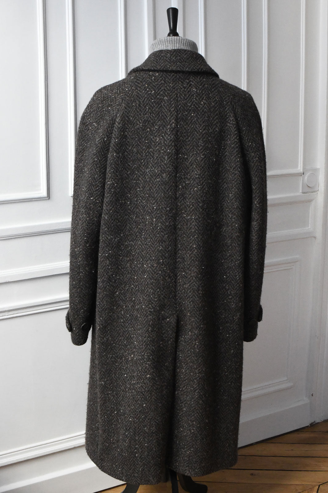 Herringbone Tweed Raglan Coat - Ardentes Clipei