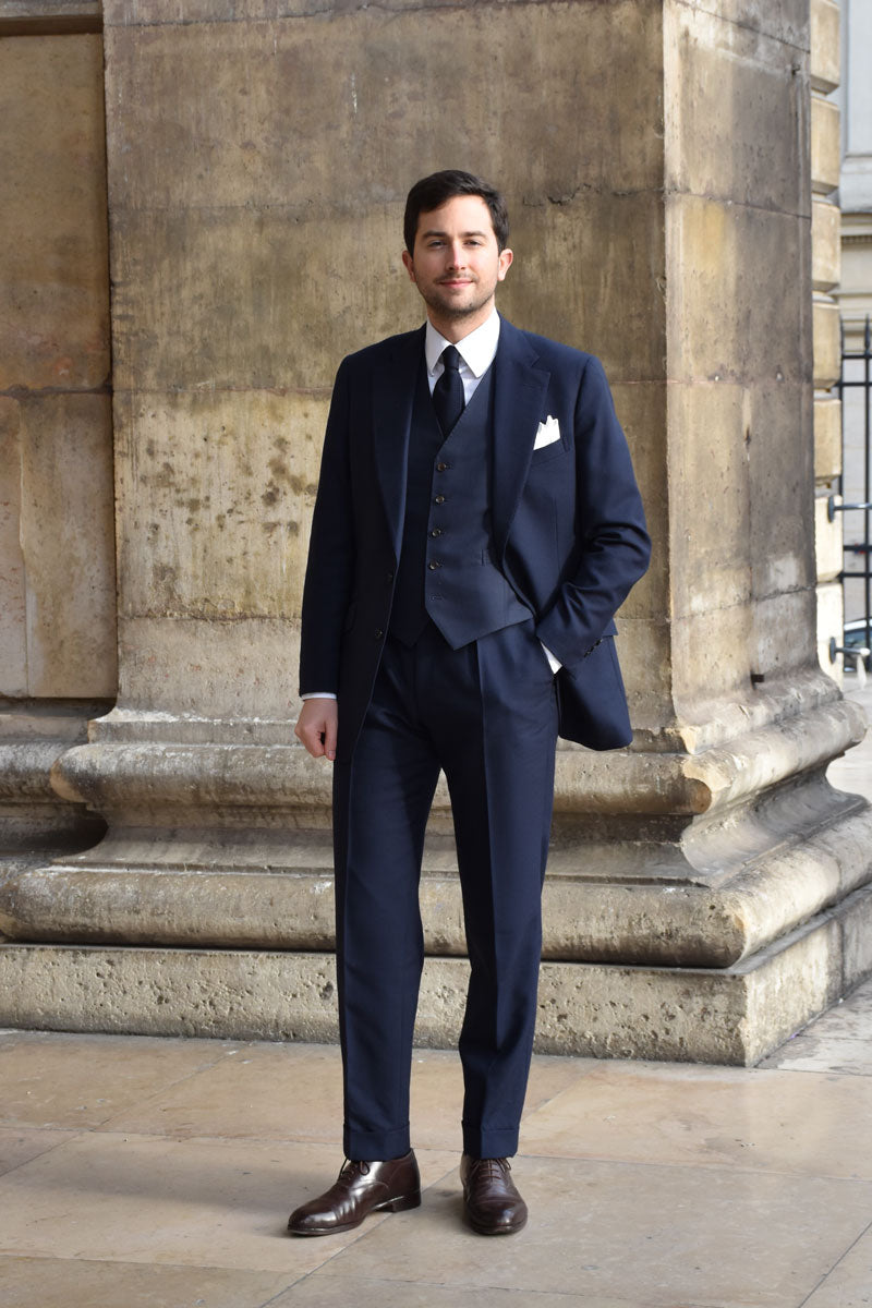 Costume trois pièces bleu sur mesure – tailleur homme Paris – Ardentes Clipei