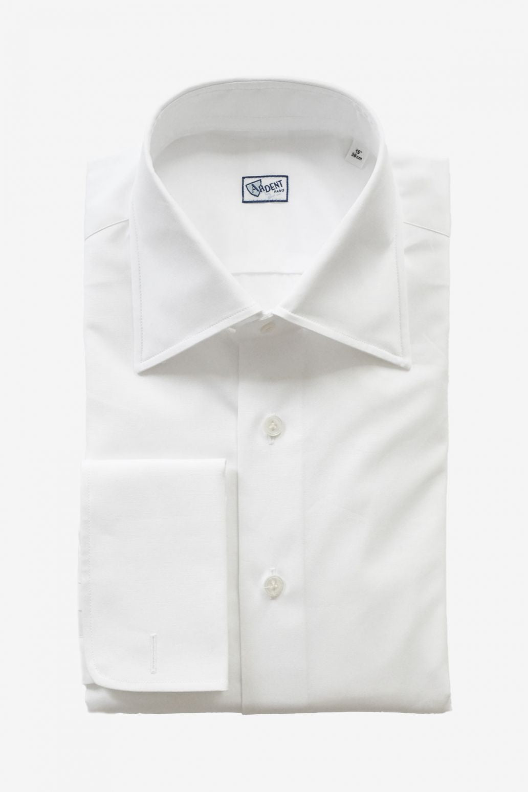 White Ardentes Clipei chemise with semi-spread collar and mousquetaires cuffs, classic men's dress shirt.