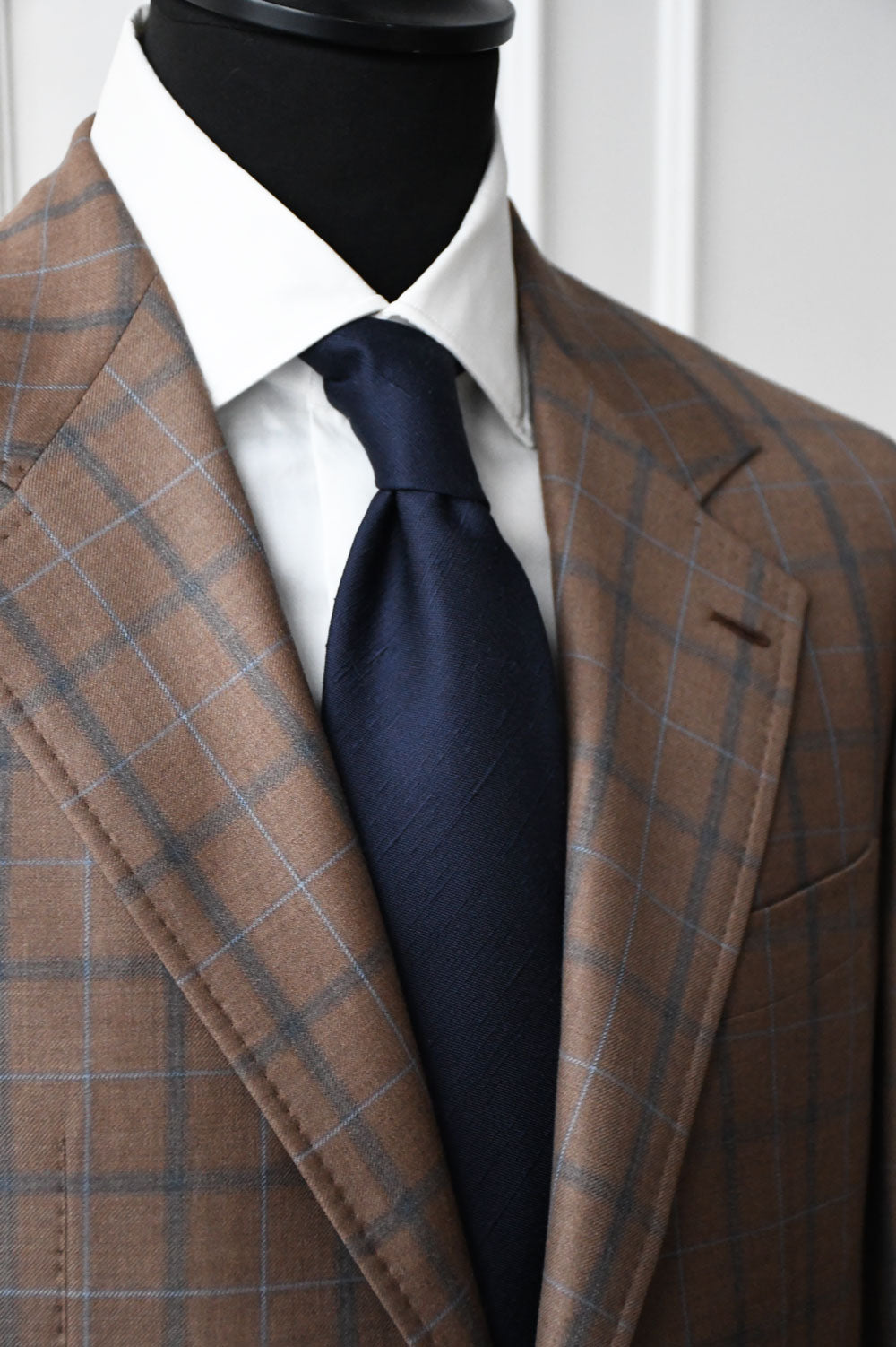 Blue Shantung silk tie from Ardentes Clipei, featuring a classic, textured fabric with a refined, elegant appearance.
