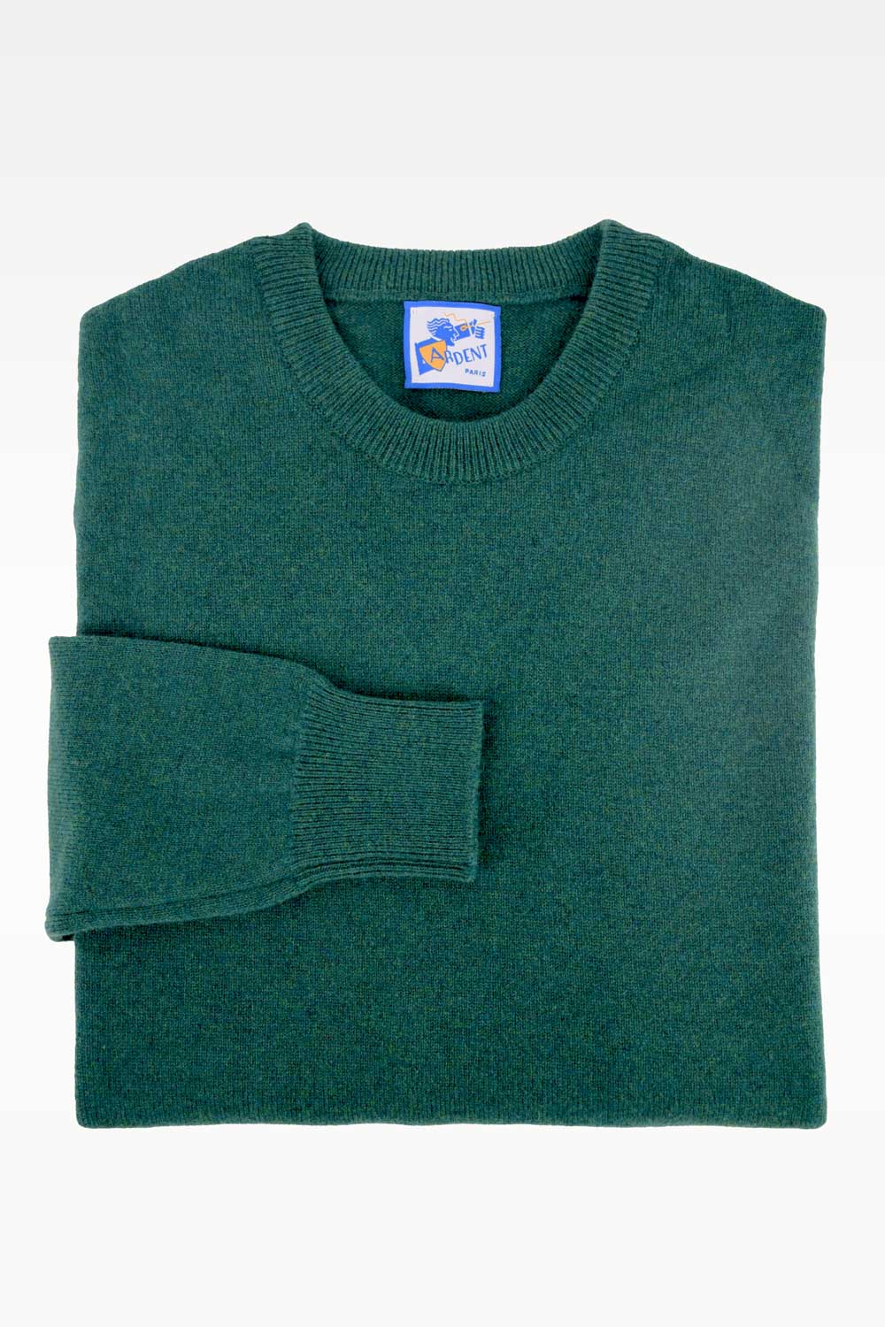 Green round-neck lambswool knit sweater by Ardentes Clipei, showcasing soft fabric and classic fit in the product image.
