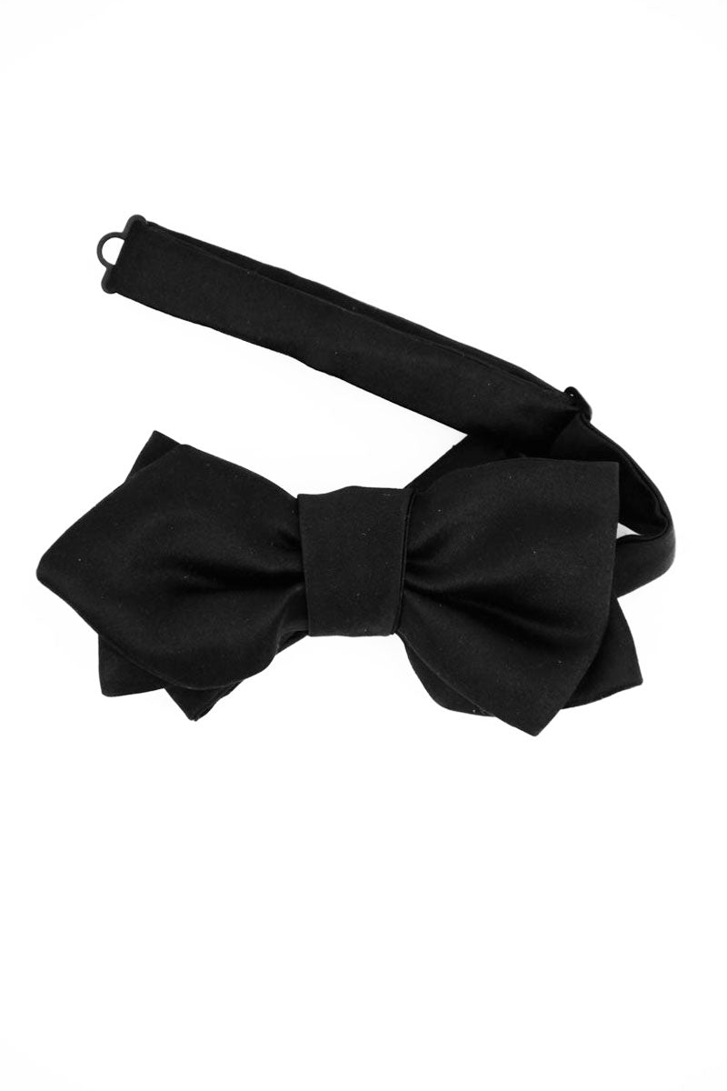 Black silk satin bow tie by Ardentes Clipei, elegant and smooth, showcasing a classic unicolored design for formal wear.