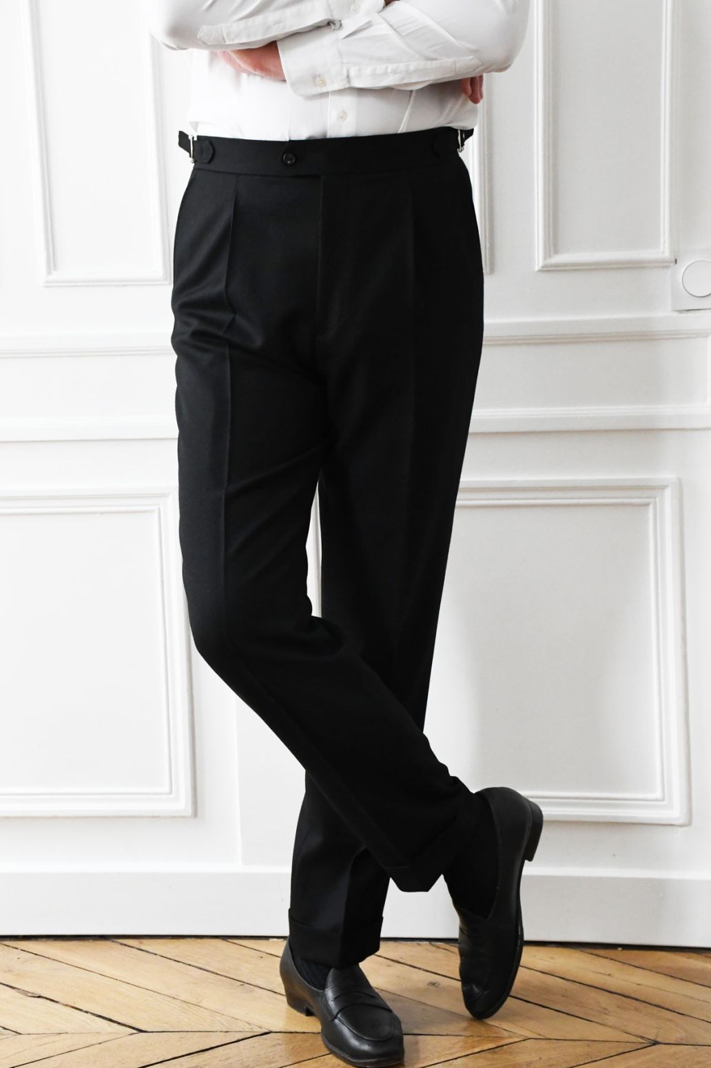 Ardentes Clipei black Cavalry Twill pants, stylish men's trousers with a tailored fit and classic design in noir color.