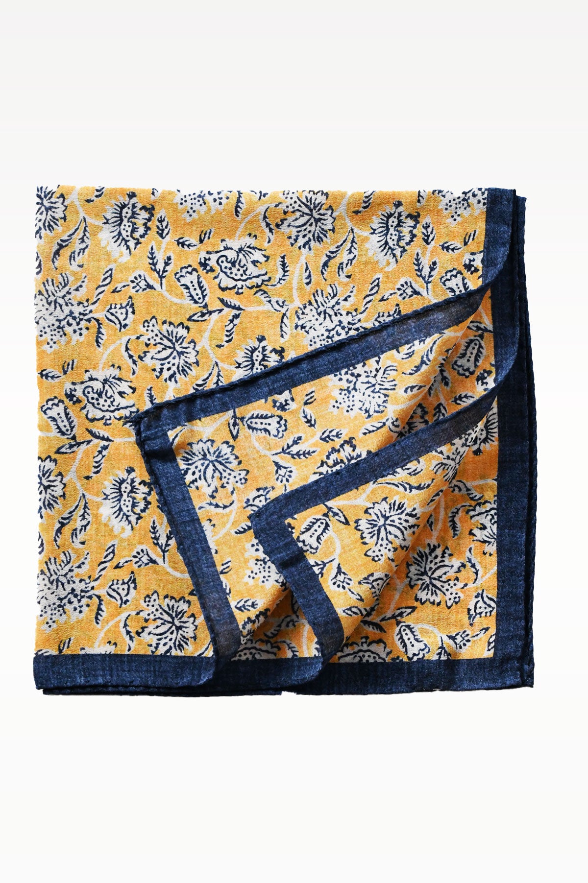 Yellow floral motif Ardentes Clipei pochette with elegant design, featuring vibrant flower patterns and a compact size for accessories.