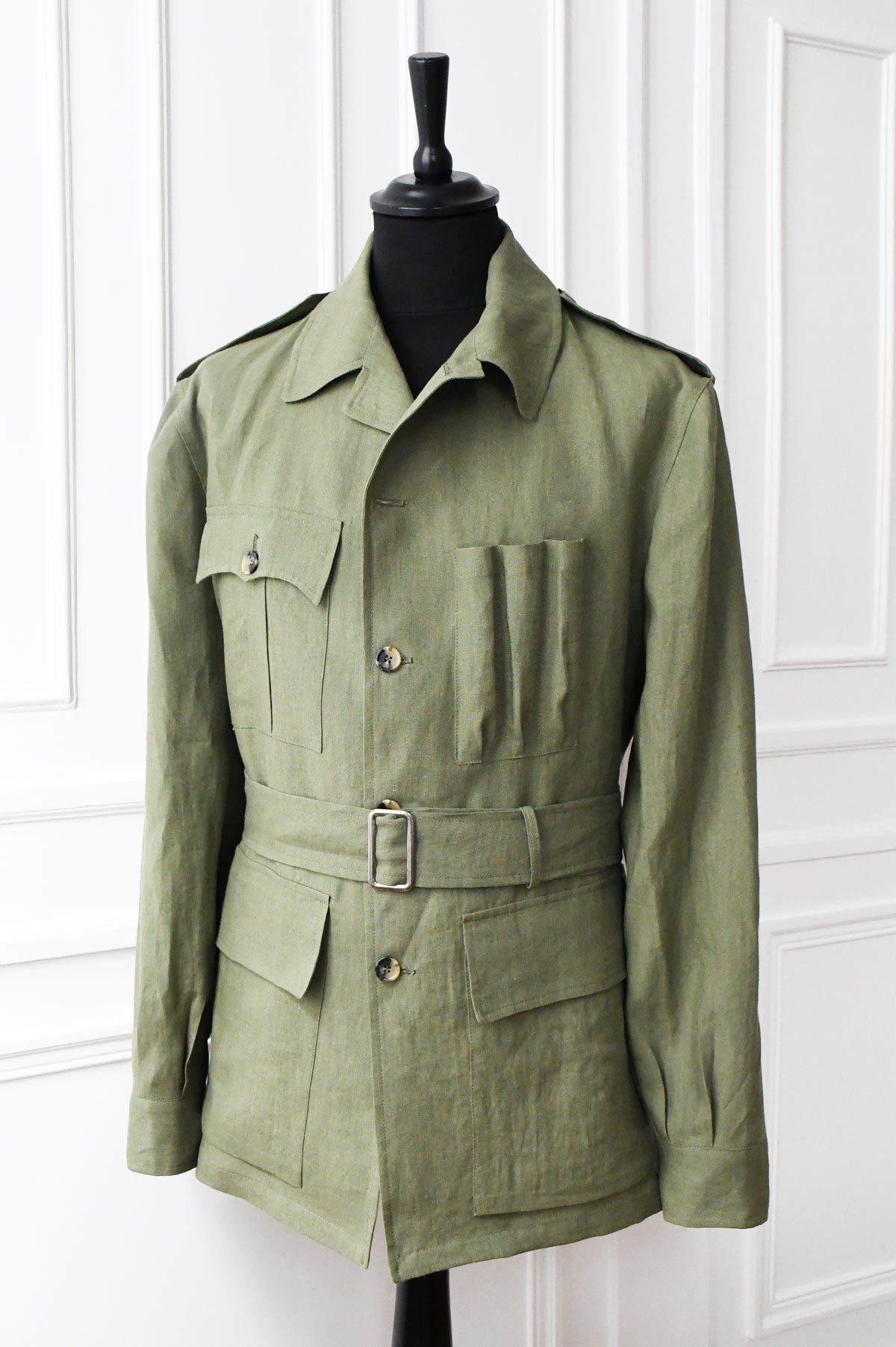 Ardent Cigar Safari Veste by Ardentes Clipei, tailored MTO linen blazer with safari style details and classic design.