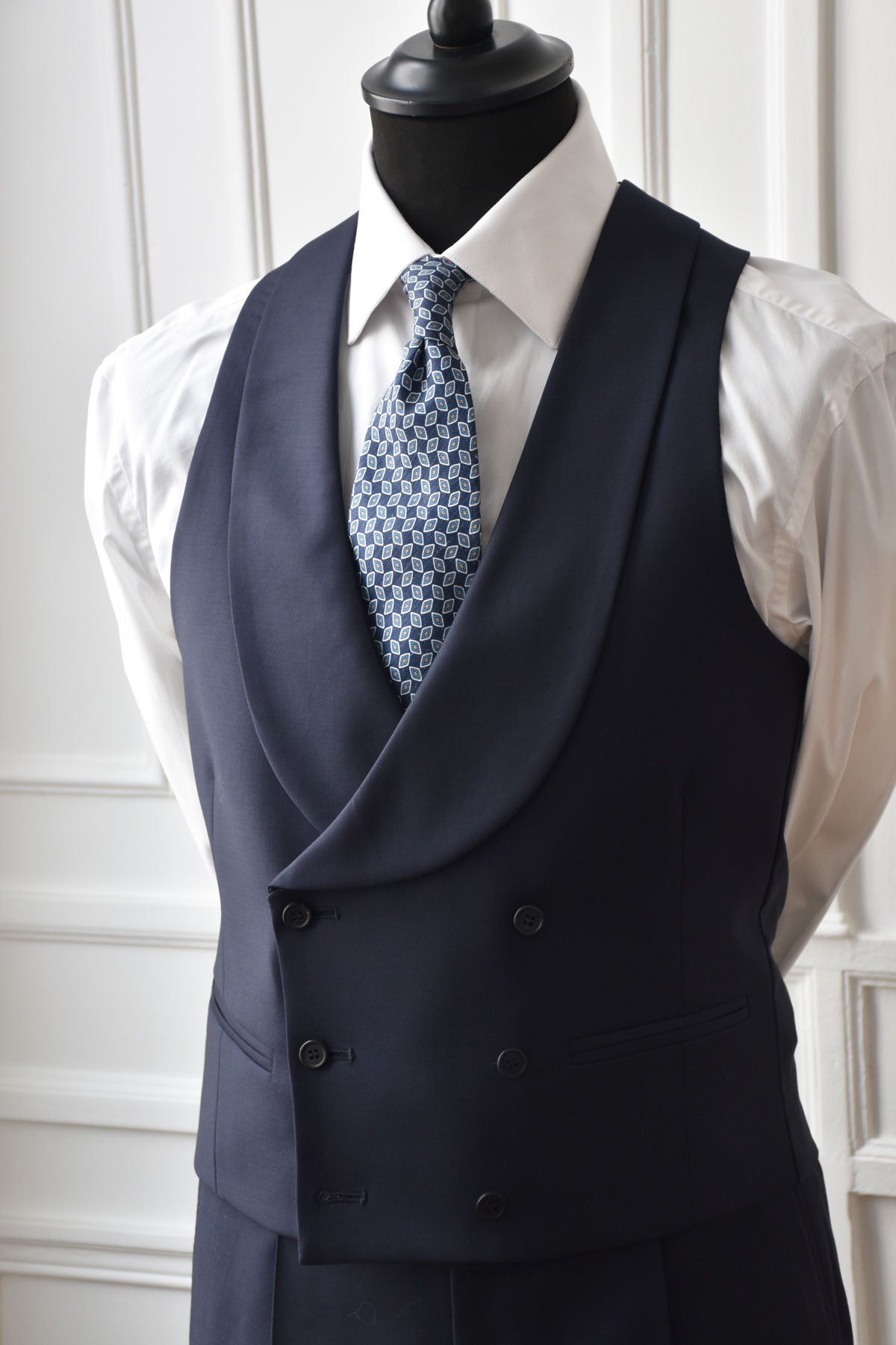 Costume trois pièces mariage – gilet col châle sur mesure – Ardentes Clipei Paris