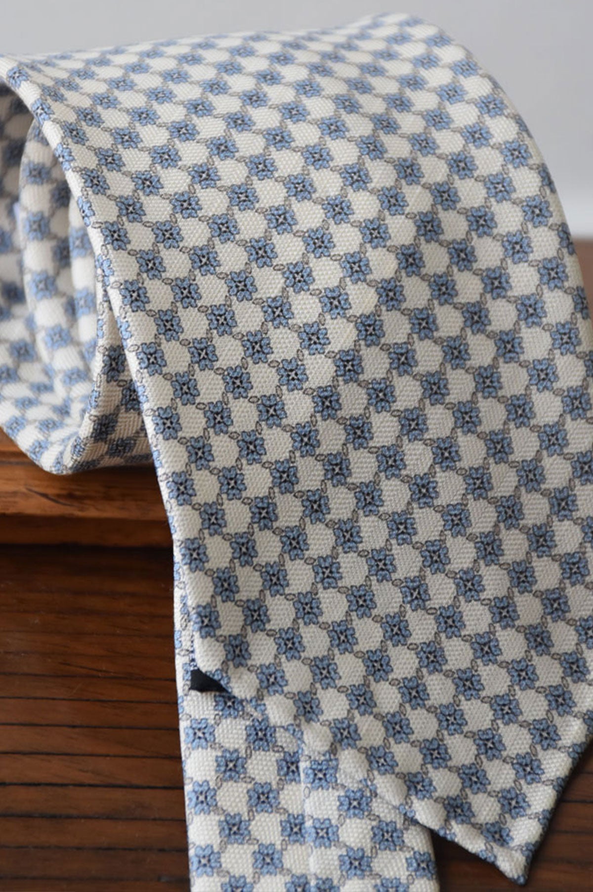 Cravate Creme motif Floral Soie et Lin