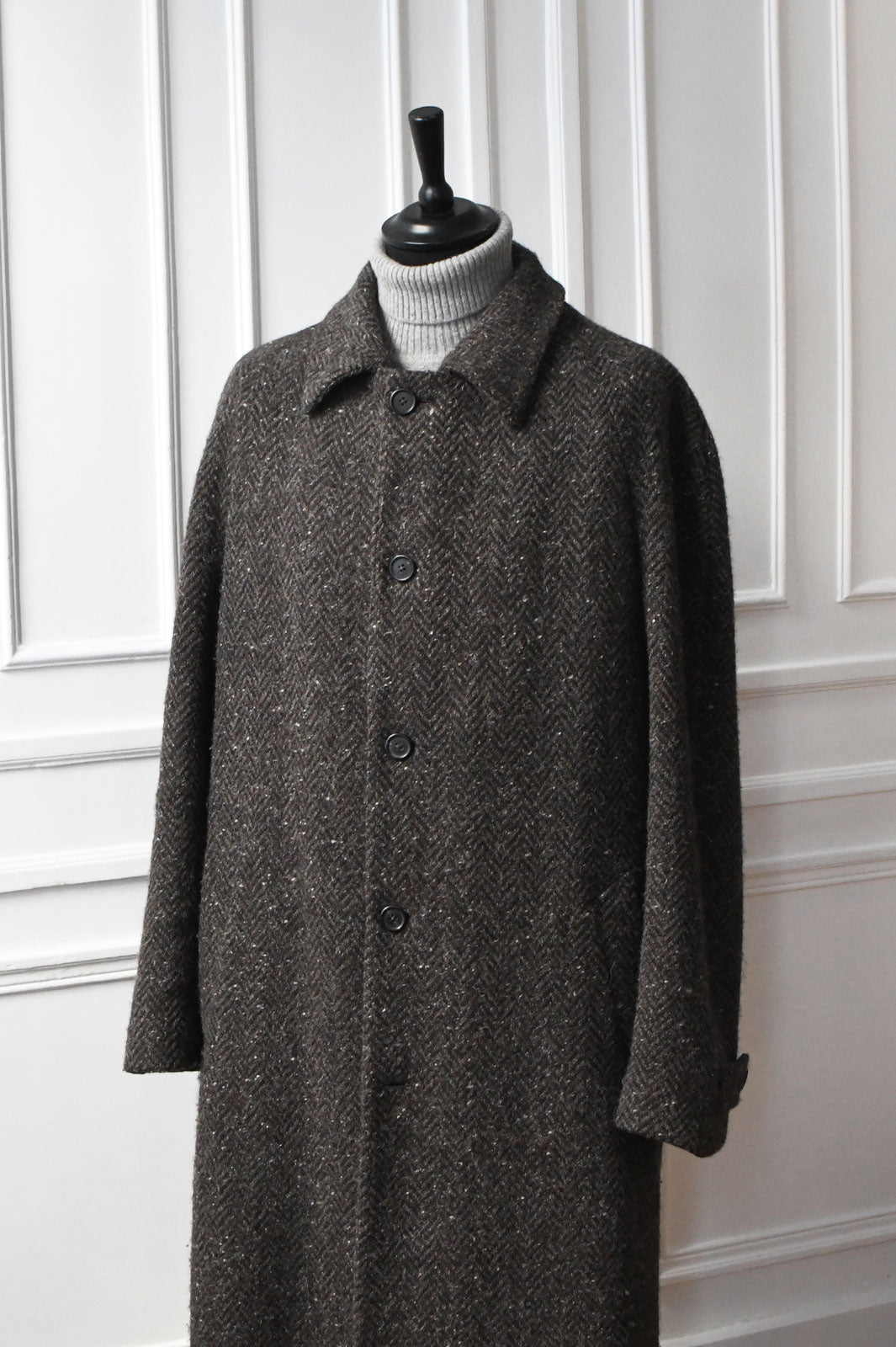 manteau ferme raglan pour homme Ardentes Clipei en tweed à chevrons marron, fabriqué en Italie.