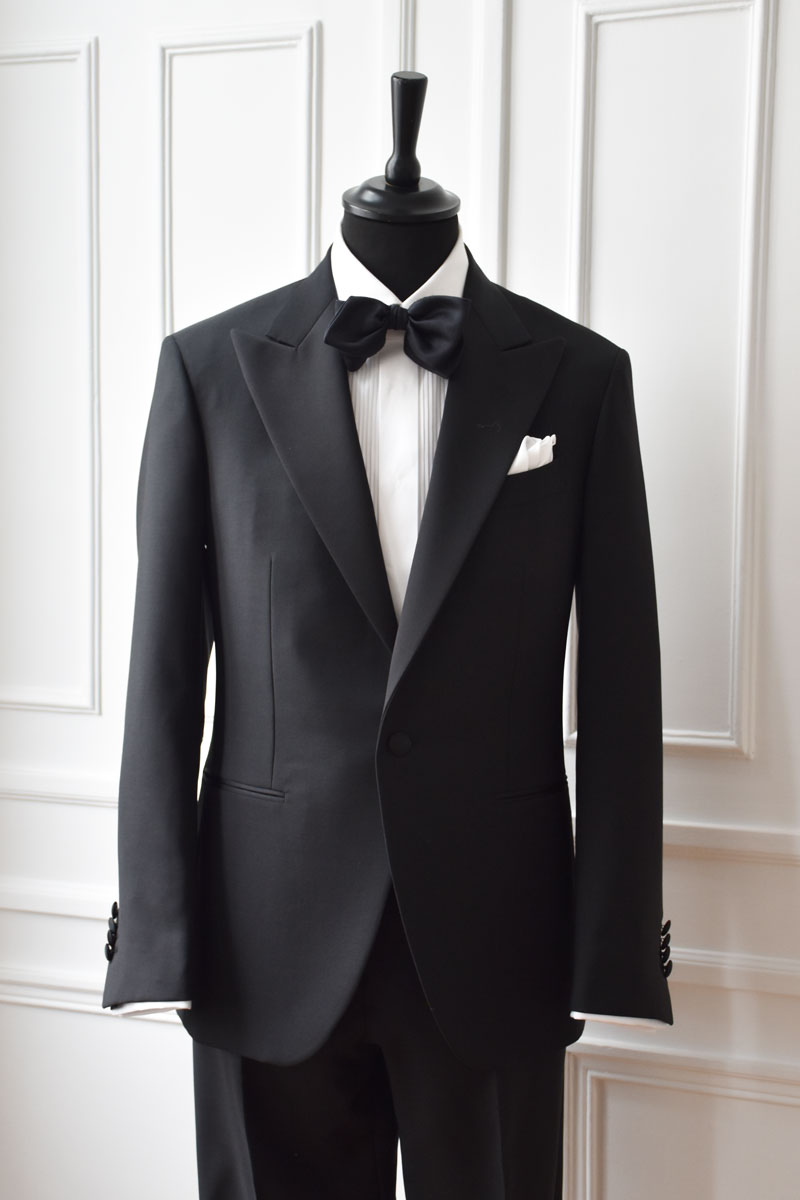 Smoking Noir – Ardentes Clipei