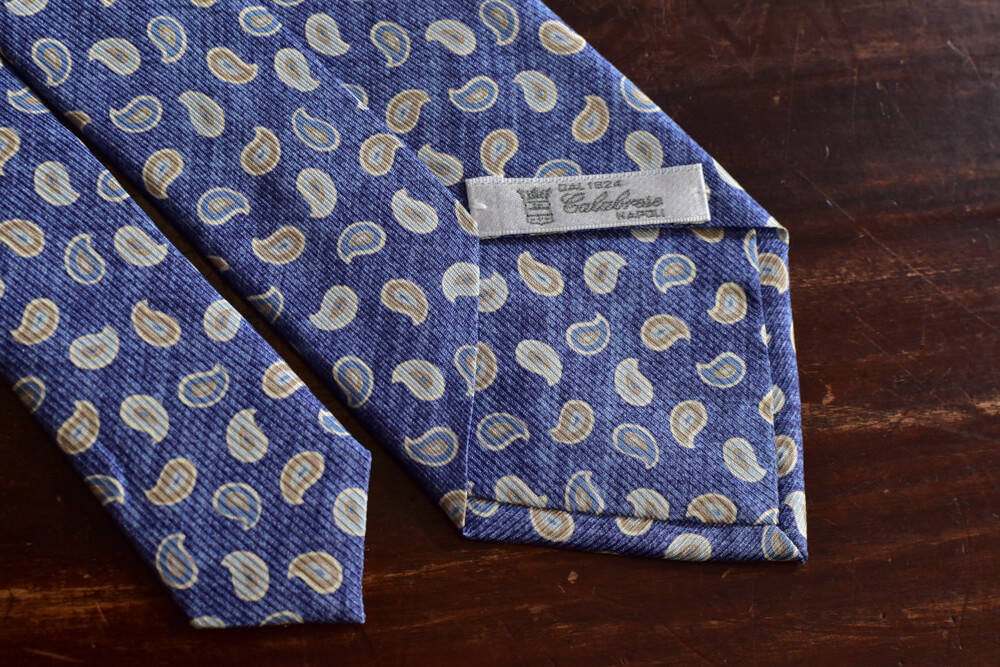 Cravate bleu pale imprimé cachemire Calabrese