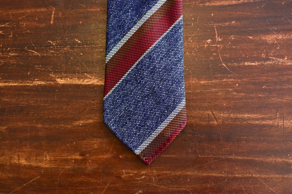 Cravate club non doublée bleu chambray rayres rouge-4