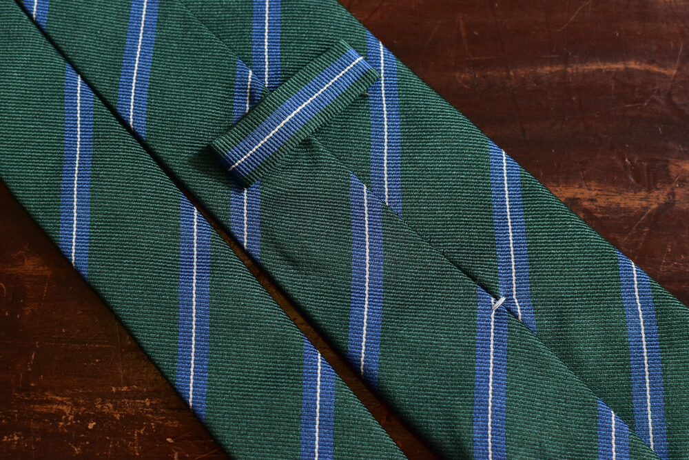 Cravate verte rayures bleues Calabrese