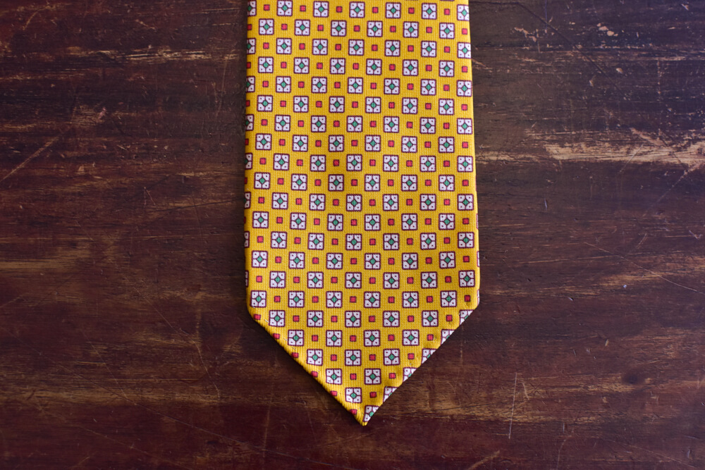 cravate jaune non doublee a motifs-0