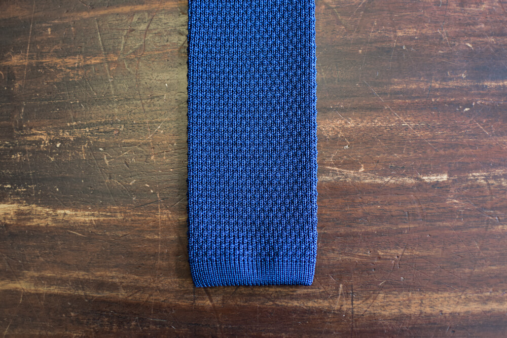 cravate tricot bleu canard