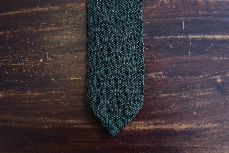 cravate tricot vert