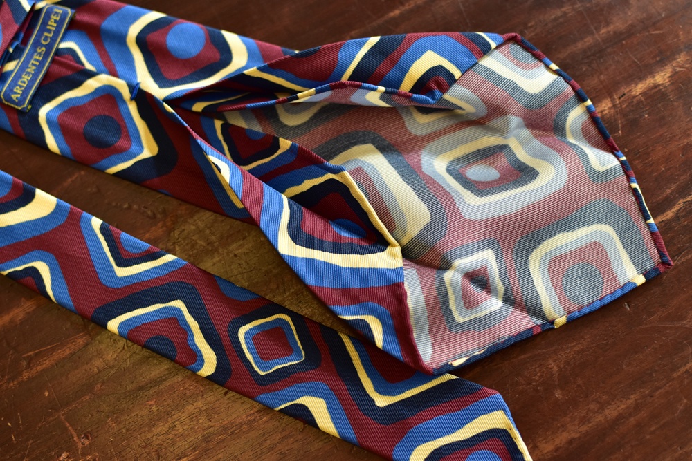 cravate 5 plis soie carres vintage rouge bleu