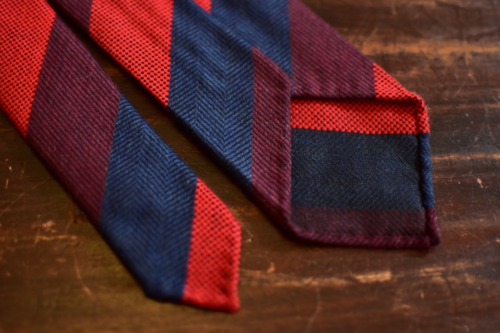 cravate club soie et laine rouge bleu