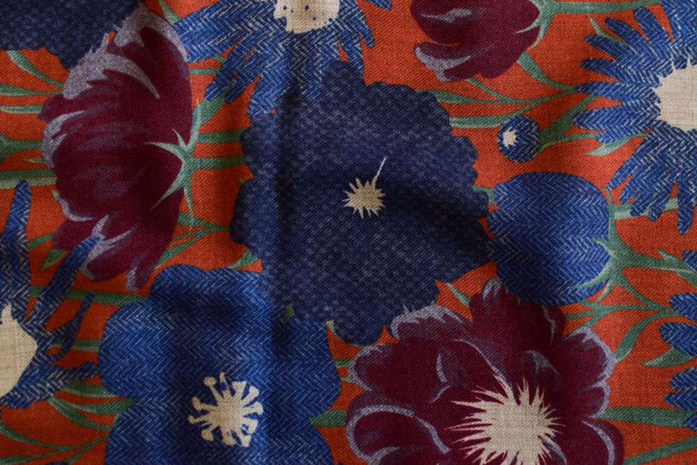 echarpe laine de yack motif floral bleu orange-1